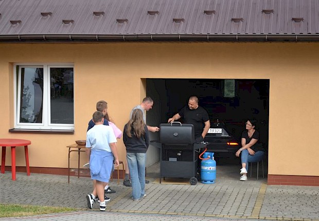 Rozpoczęcie wakacji dla ministrant&oacute;w i scholi