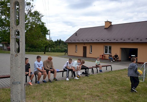 Rozpoczęcie wakacji dla ministrant&oacute;w i scholi
