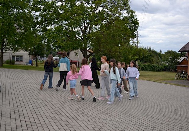 Rozpoczęcie wakacji dla ministrant&oacute;w i scholi