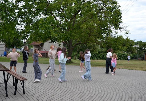 Rozpoczęcie wakacji dla ministrant&oacute;w i scholi