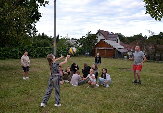 Rozpoczęcie wakacji dla ministrant&oacute;w i scholi