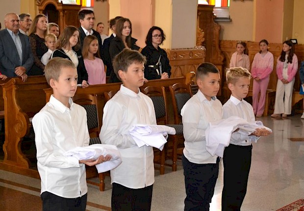 Przyjęcie do posługi ministranta