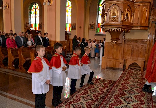 Przyjęcie do posługi ministranta