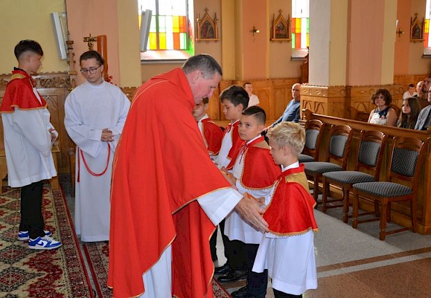 Przyjęcie do posługi ministranta