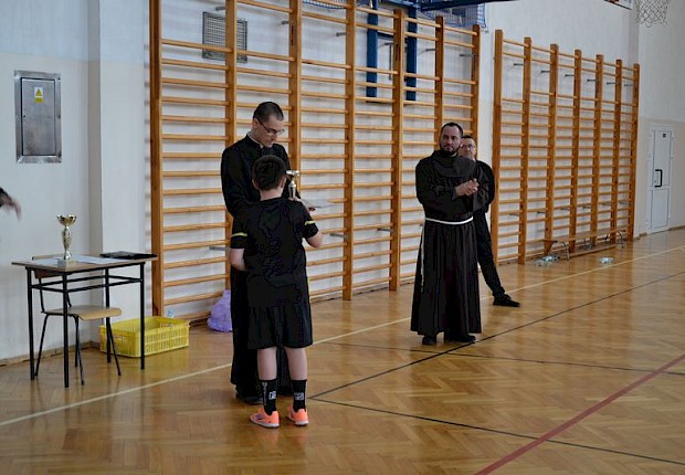 Dekanalny turniej w piłce halowej ministrant&oacute;w