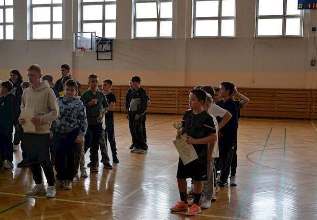 Dekanalny turniej w piłce halowej ministrant&oacute;w
