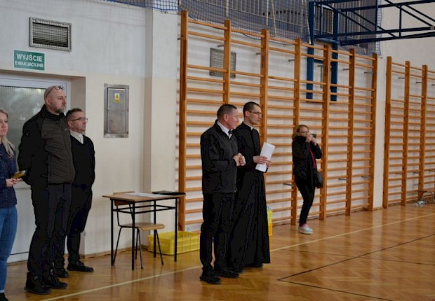 Dekanalny turniej w piłce halowej ministrant&oacute;w