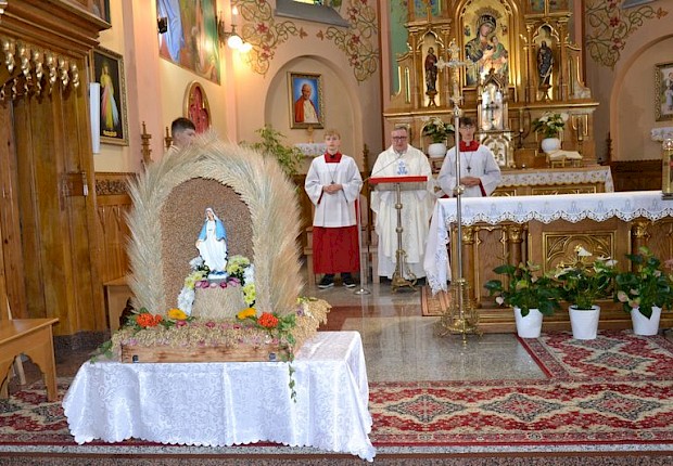 Parafialne dziękczynienie za plony