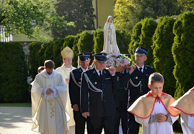 Odpust ku czci Matki Bożej Fatimskiej i Jubileusz 25-lecia poświęcenia kościoła