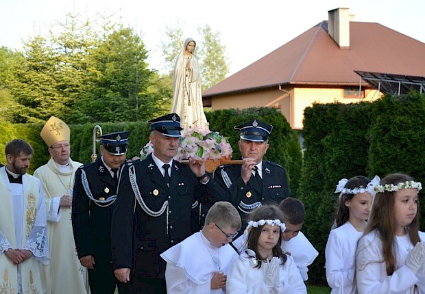 Odpust ku czci Matki Bożej Fatimskiej i Jubileusz 25-lecia poświęcenia kościoła