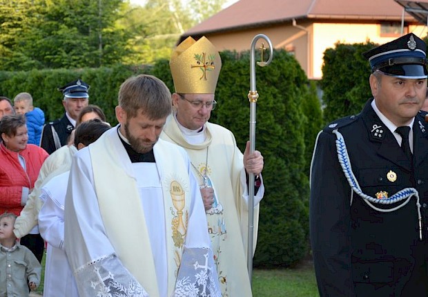 Odpust ku czci Matki Bożej Fatimskiej i Jubileusz 25-lecia poświęcenia kościoła