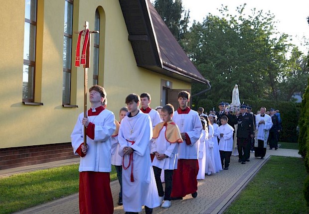 Odpust ku czci Matki Bożej Fatimskiej i Jubileusz 25-lecia poświęcenia kościoła