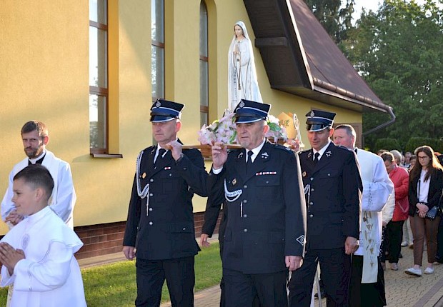 Odpust ku czci Matki Bożej Fatimskiej i Jubileusz 25-lecia poświęcenia kościoła