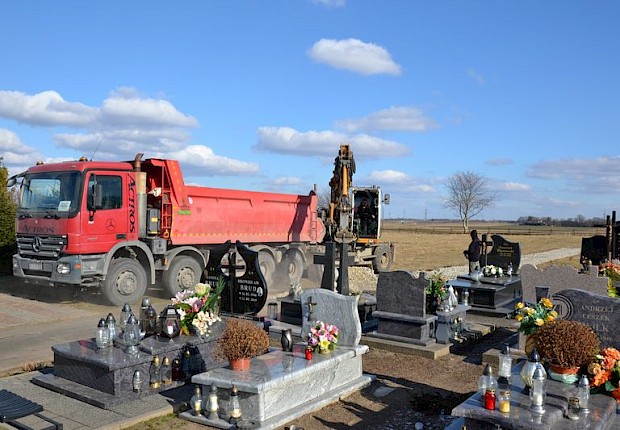 Zakończenie 1 etapu prac na cmentarzu parafialnym