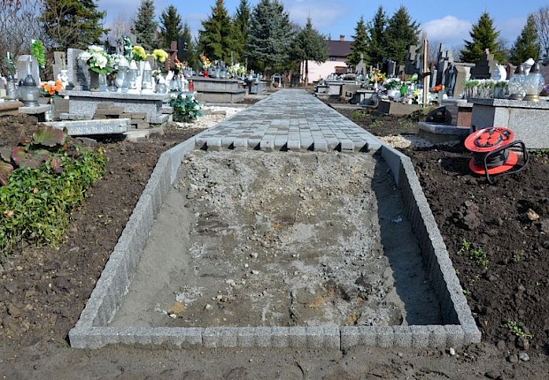 Zakończenie 1 etapu prac na cmentarzu parafialnym