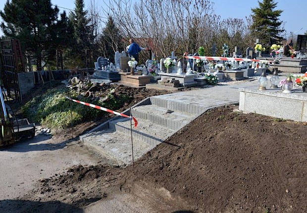 Zakończenie 1 etapu prac na cmentarzu parafialnym