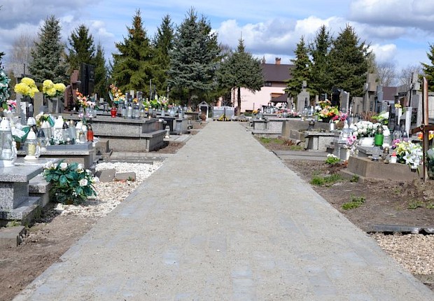 Zakończenie 1 etapu prac na cmentarzu parafialnym
