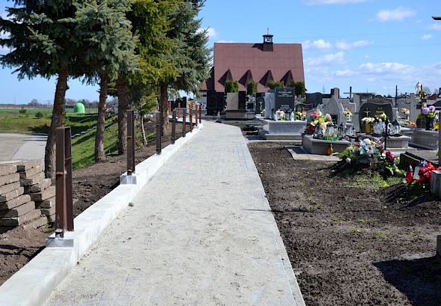 Zakończenie 1 etapu prac na cmentarzu parafialnym