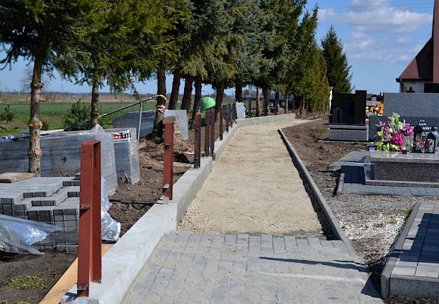 Zakończenie 1 etapu prac na cmentarzu parafialnym
