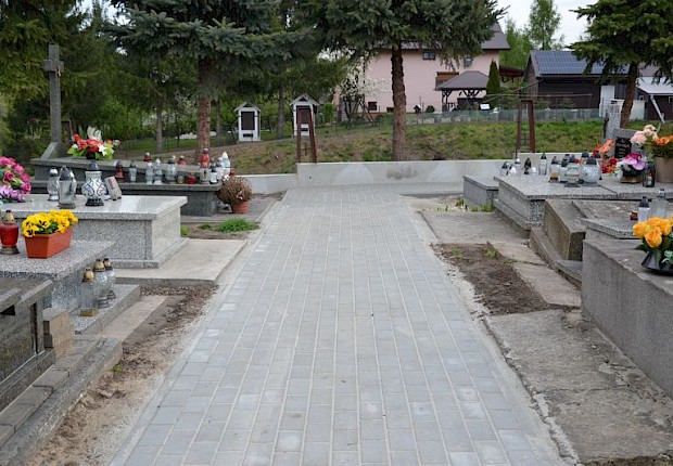 Zakończenie 1 etapu prac na cmentarzu parafialnym