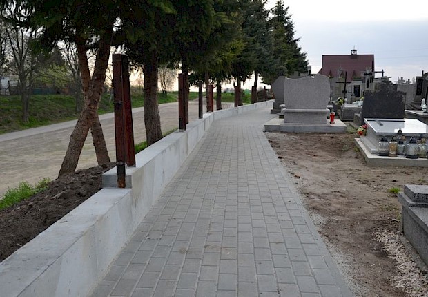 Zakończenie 1 etapu prac na cmentarzu parafialnym