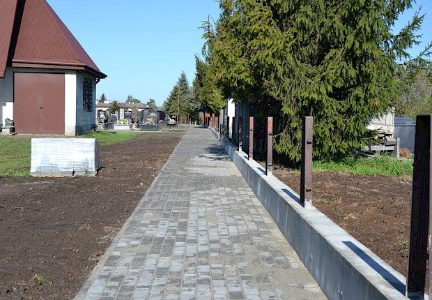 Zakończenie 1 etapu prac na cmentarzu parafialnym