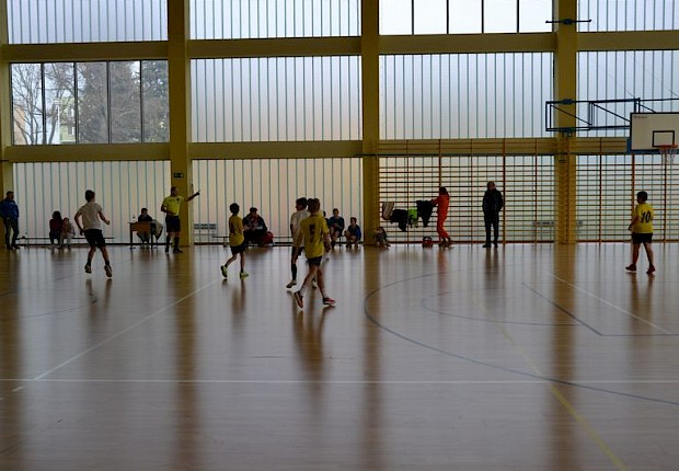 Archiprezbiteralny turniej ministrant&oacute;w w piłce halowej