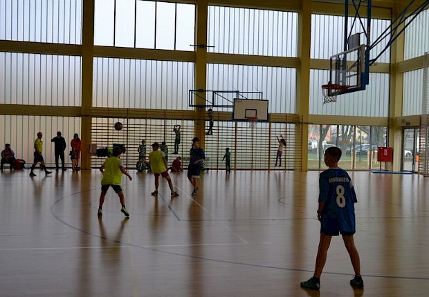 Archiprezbiteralny turniej ministrant&oacute;w w piłce halowej