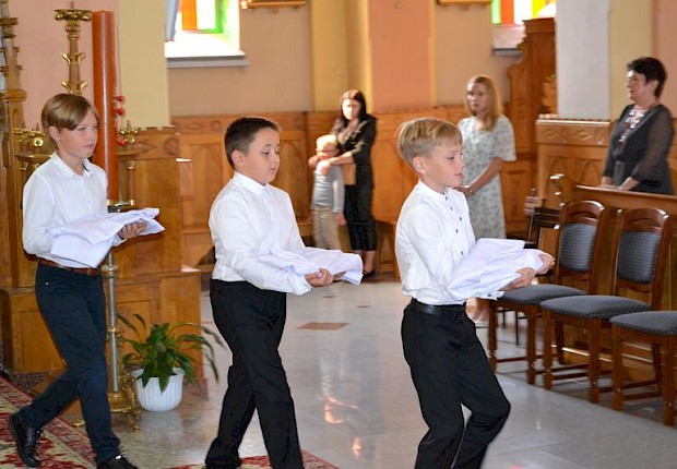 Przyjęcie do posługi ministranta