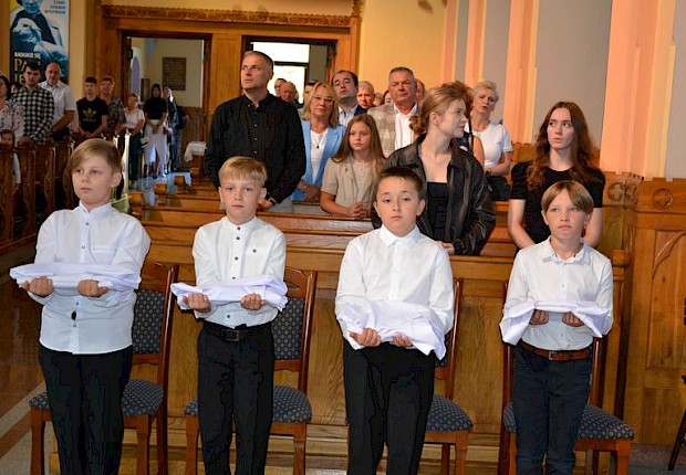 Przyjęcie do posługi ministranta