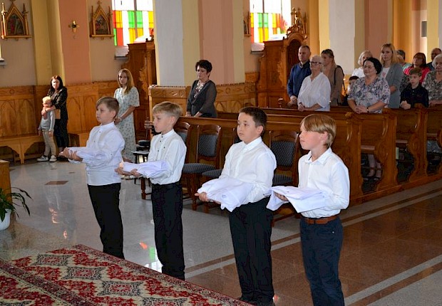 Przyjęcie do posługi ministranta