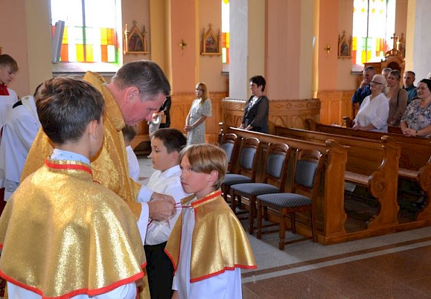 Przyjęcie do posługi ministranta