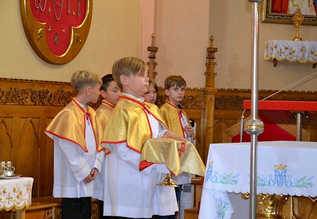 Przyjęcie do posługi ministranta