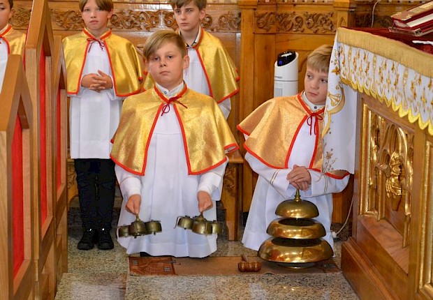 Przyjęcie do posługi ministranta