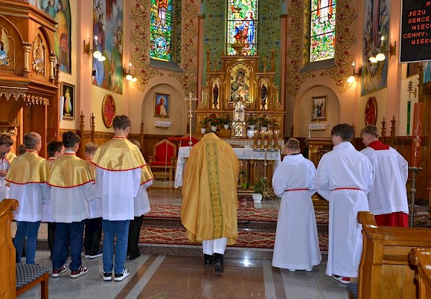 Przyjęcie do posługi ministranta