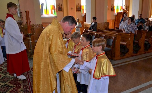 Przyjęcie do posługi ministranta