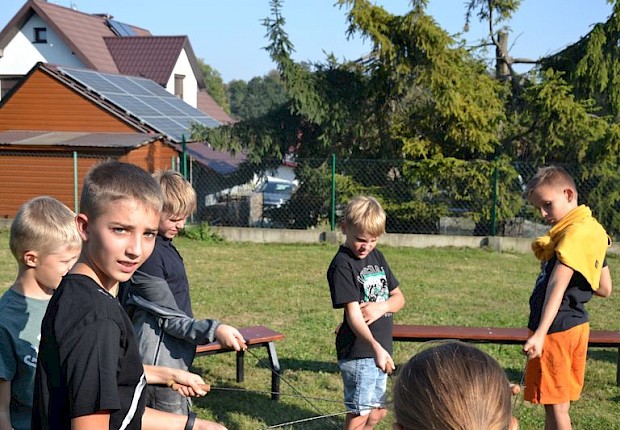 Święto pieczonego ziemniaka liturgicznej służby ołtarza