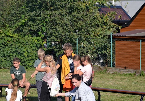 Święto pieczonego ziemniaka liturgicznej służby ołtarza