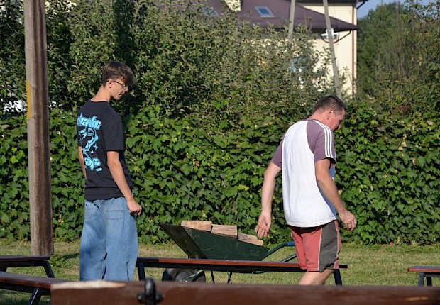 Święto pieczonego ziemniaka liturgicznej służby ołtarza