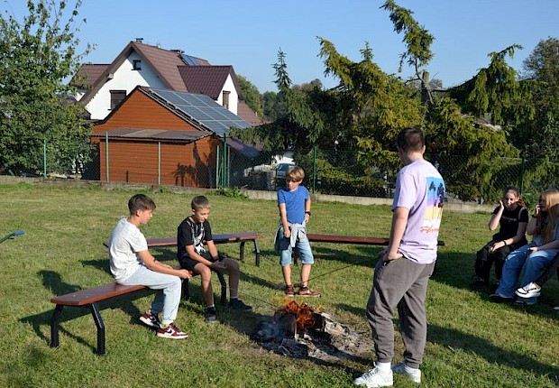 Święto pieczonego ziemniaka liturgicznej służby ołtarza