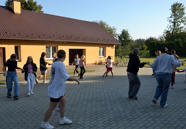 Święto pieczonego ziemniaka liturgicznej służby ołtarza