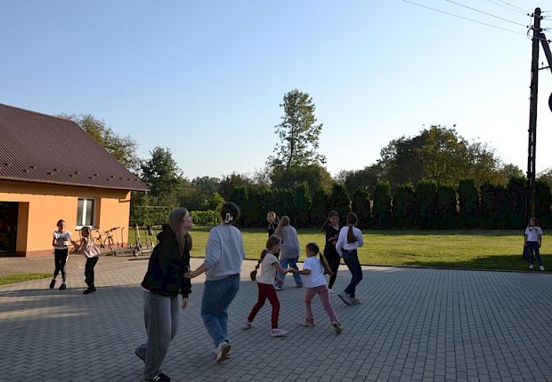 Święto pieczonego ziemniaka liturgicznej służby ołtarza
