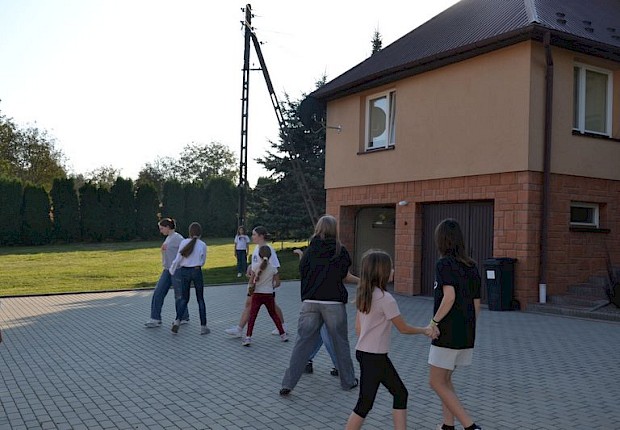 Święto pieczonego ziemniaka liturgicznej służby ołtarza