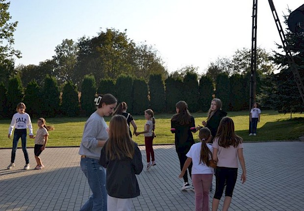 Święto pieczonego ziemniaka liturgicznej służby ołtarza