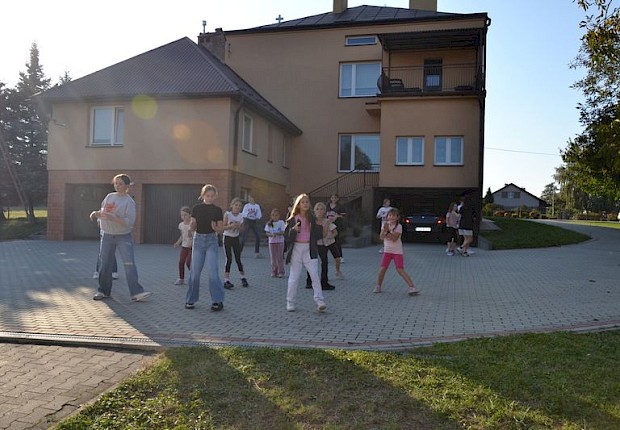 Święto pieczonego ziemniaka liturgicznej służby ołtarza