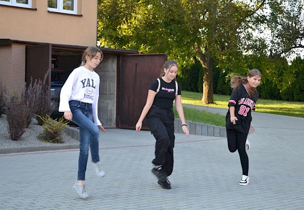 Święto pieczonego ziemniaka liturgicznej służby ołtarza
