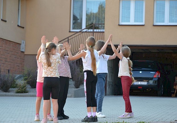 Święto pieczonego ziemniaka liturgicznej służby ołtarza
