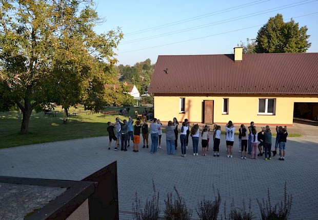 Święto pieczonego ziemniaka liturgicznej służby ołtarza