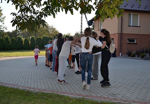 Święto pieczonego ziemniaka liturgicznej służby ołtarza