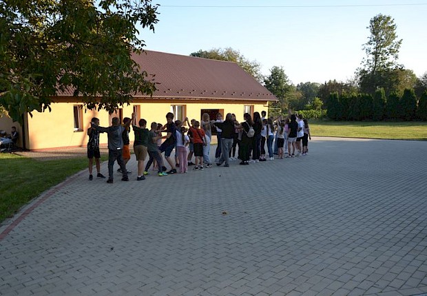 Święto pieczonego ziemniaka liturgicznej służby ołtarza